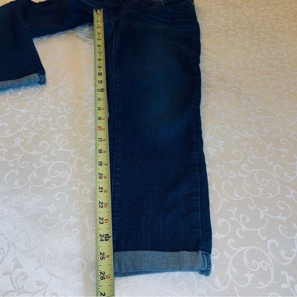 Paige Mid-Rise Kylie Crop With Rolled Up Hem Jeans - Picture 13 of 16